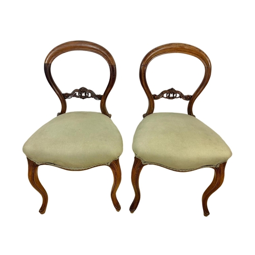 1001 - A set of 6 Victorian rosewood balloon back chairs. Circa 1870.