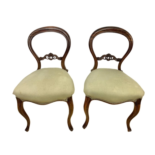 1001 - A set of 6 Victorian rosewood balloon back chairs. Circa 1870.