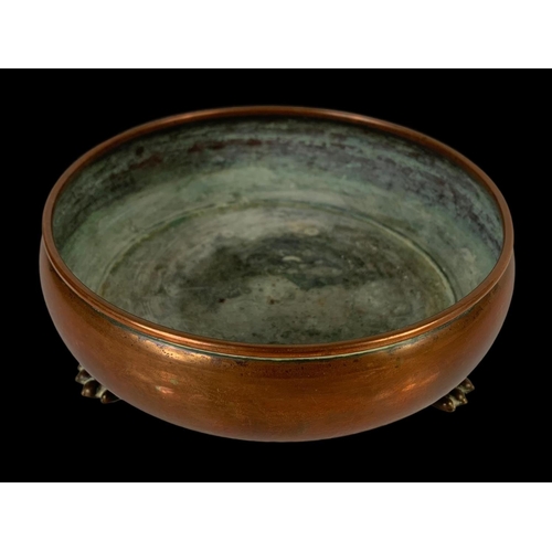 10 - 3 pieces of Victorian copper ware. Including a late 19th century copper samovar, a copper bowl with ... 