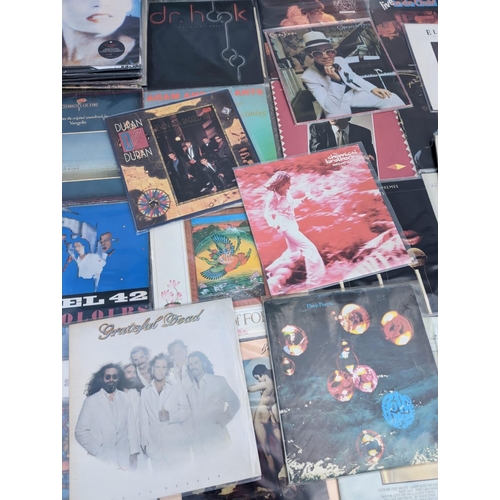 137 - Quantity of records including Meatloaf, Elton John, Deep Purple, Kiss and others