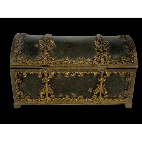 2 - A Victorian leather and brass bound jewellery box. 19 x 10.5 x 11cm.