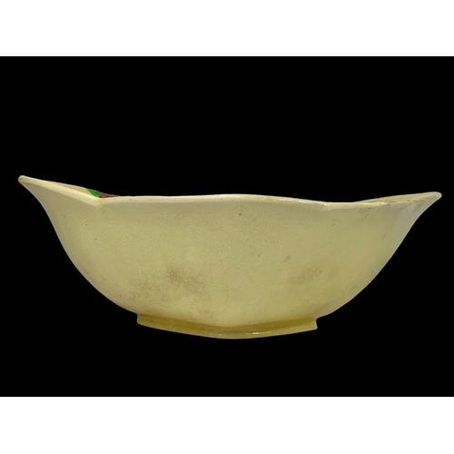 415 - An Art Deco Gardenia bowl. 30 x 24 x 10cm