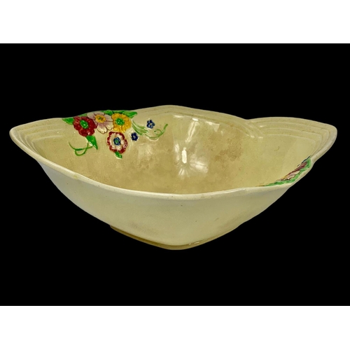 415 - An Art Deco Gardenia bowl. 30 x 24 x 10cm