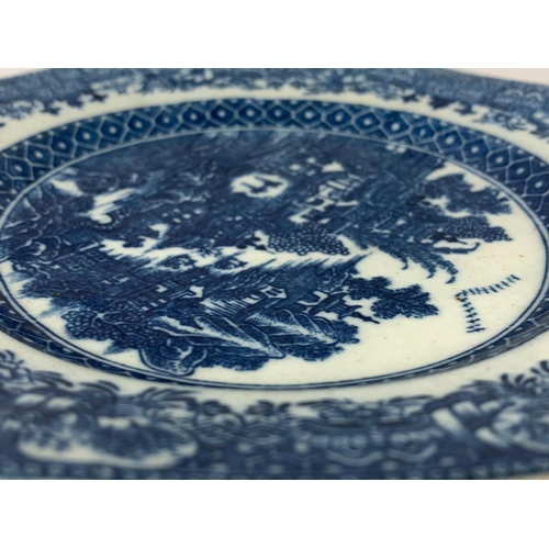 429 - An 18th century Caughley “Pagoda” pattern blue and white Chinese design porcelain plate. Circa 1785.... 