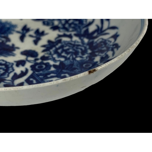 431 - An 18th century first period Worcester “Fence” pattern blue and white porcelain tea bowl. Circa 1765... 