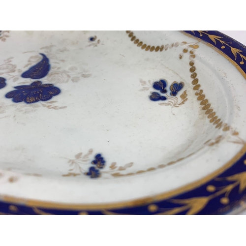 434 - An 18th century Caughley “Salopian” blue and white porcelain platter. Circa 1780. 23.5 x 17cm.