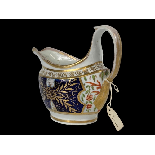 435 - A late 18th century/early 19th century Worcester Chamberlain cream jug. Circa 1790-1820. 15 x 12.5cm... 