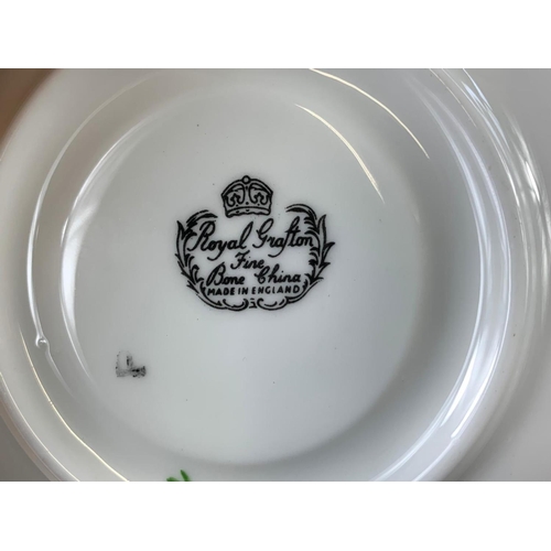 473 - A 20 piece Royal Grafton tea set