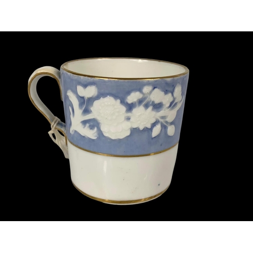 481 - A quantity of 19th century porcelain. Including a Spode cup, pattern number 2036, circa 1825. 6 piec... 