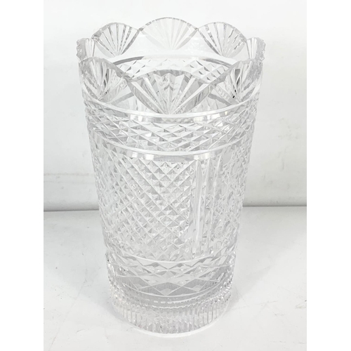 500 - A large vintage Irish crystal vase. Tipperary. 23.5cm.