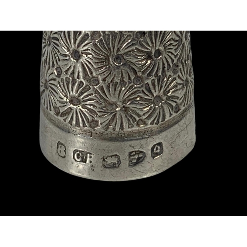 658 - A 1903 Charles Horner silver thimble. Chester 1903.