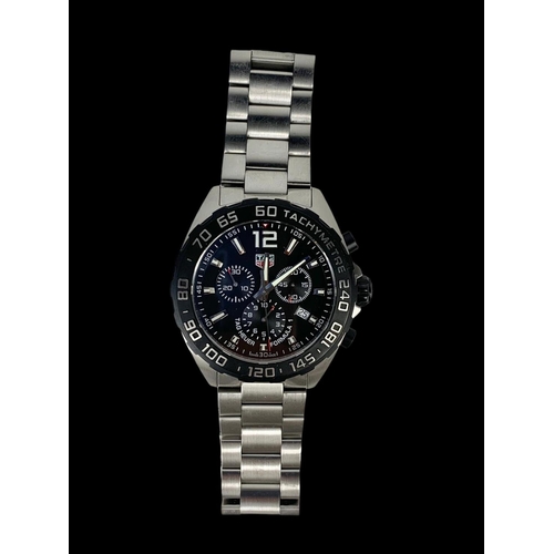 662 - A Tag Heuer Formula 1 gents watch in case.