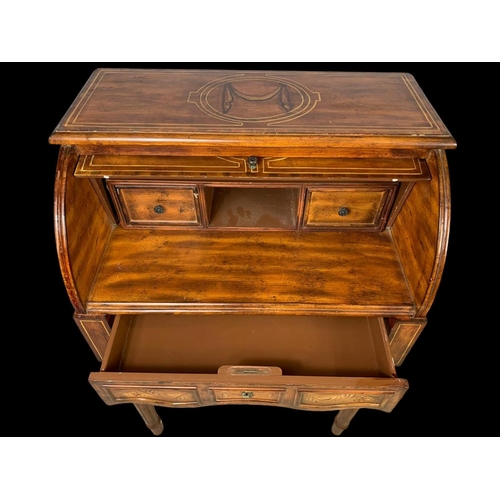 789 - A French style cylinder writing desk. 65 x 41.5 x 99.5cm