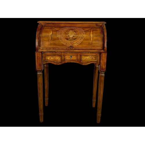 789 - A French style cylinder writing desk. 65 x 41.5 x 99.5cm