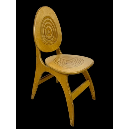 841 - A set of 6 beech chairs.