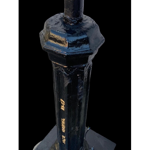 855 - A large vintage Victorian style cast iron garden street lamp. 353cm.