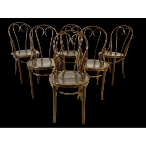 862 - A set of 6 vintage Bentwood chairs.