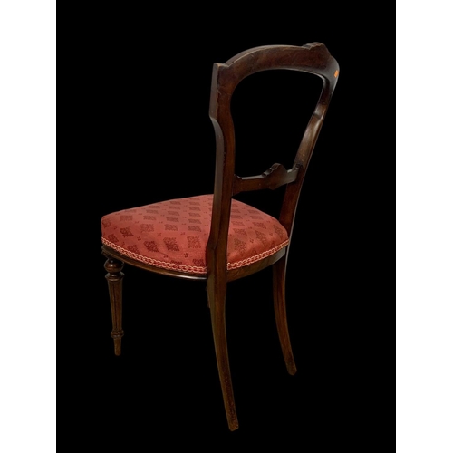 869 - A set of 4 Victorian chairs. Circa 1880