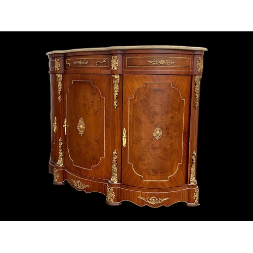 887 - An 18th century style marble top credenza with brass ormolu mounts. 145 x 48.5 x 104cm.