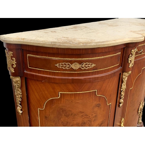 887 - An 18th century style marble top credenza with brass ormolu mounts. 145 x 48.5 x 104cm.