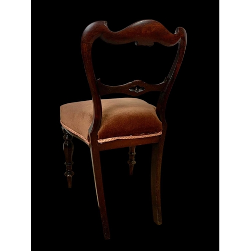 889 - A set of 6 Victorian mahogany chairs. Circa 1860.