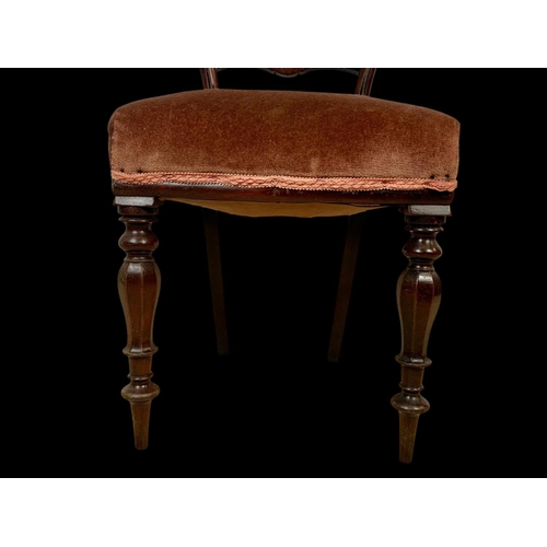 889 - A set of 6 Victorian mahogany chairs. Circa 1860.