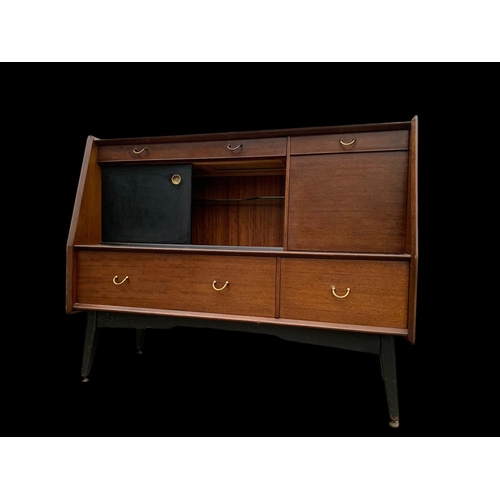 950 - A G-Plan Librenza cocktail sideboard. Circa 1950-1960. 121 x 48.5 x 96.5cm