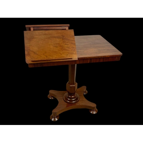 951 - A William IV mahogany table. Circa 1835. 76.5 x 51 x 77cm