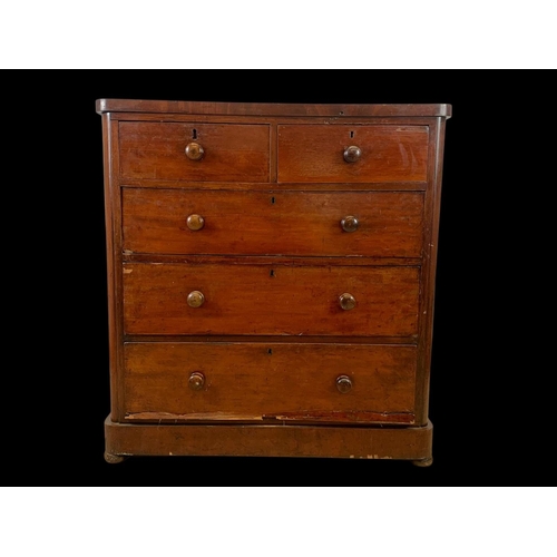 975 - A Victorian mahogany chest of drawers. 108 x 50 x 114cm.