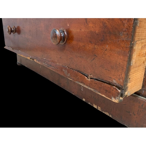 975 - A Victorian mahogany chest of drawers. 108 x 50 x 114cm.