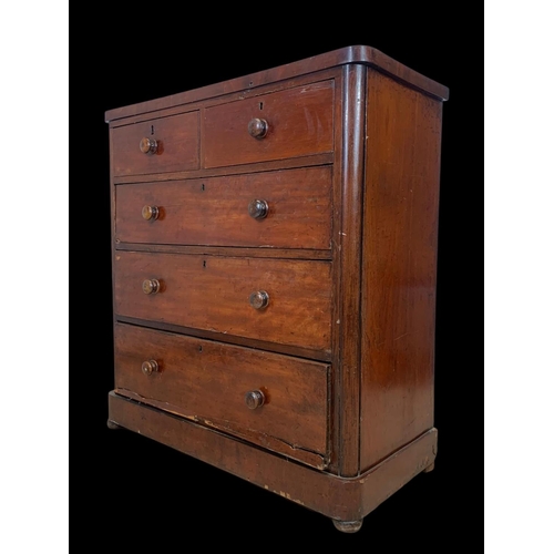 975 - A Victorian mahogany chest of drawers. 108 x 50 x 114cm.