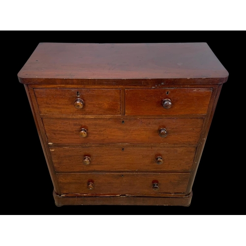 975 - A Victorian mahogany chest of drawers. 108 x 50 x 114cm.