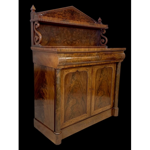 1024 - A superb quality William IV flamed mahogany chiffonier with 2 drawers. Circa 1830. 110.5 x 48 x 143c... 