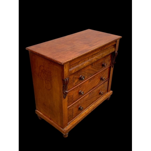 905 - A Victorian mahogany 4 drawer chest of drawers. Circa 1870. 109.5 x 54 x 101cm