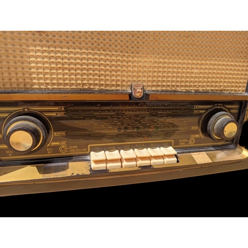 232 - Vintage Philips radio, circa 1950, 52x21x34.5cm