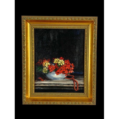 278 - 2 oil painting by Gwen Moir. Still Life. Largest frame measures 36 x 41cm.