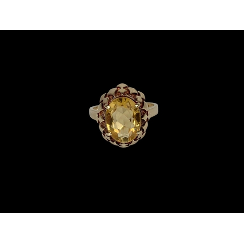 685 - A 9ct gold ring. 4.66 grams