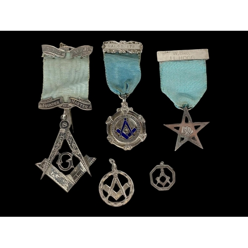 700 - 5 silver Masonic medals and pendants.