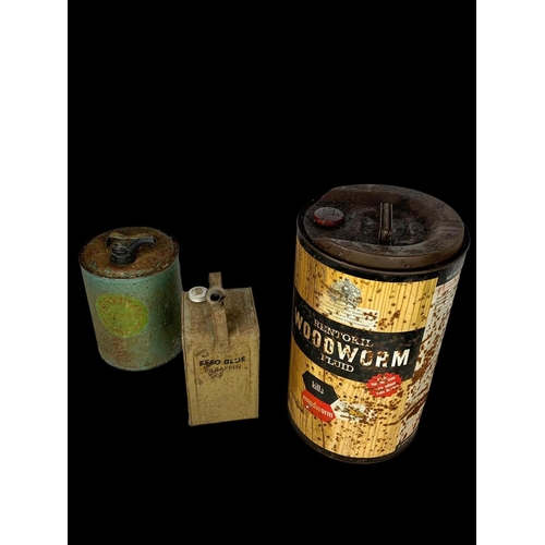 373 - 2 oil cans and woodworm fluid. Gayflo Para-Feed ACME Stampings Limited, Esso Blue. Largest 47cm.