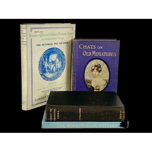 461a - A collection of books on porcelains