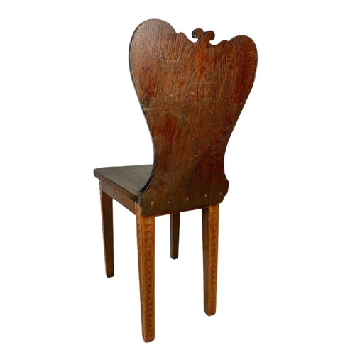 1171 - Victorian carved back hall chair.