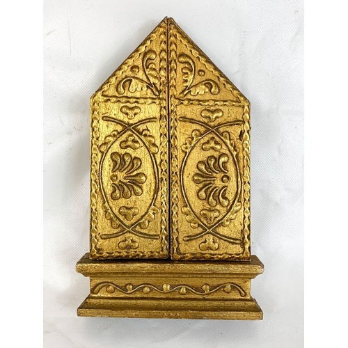 18 - An early 20th century gilt triptych, 24cm x 23cm