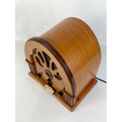 225 - Old style radio