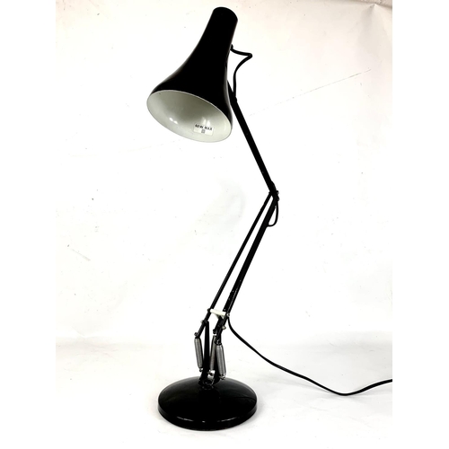 23 - A 1960s anglepoise lamp model 90