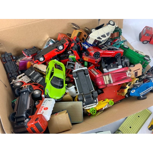 317 - A large quantity of model cars.