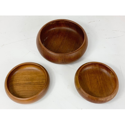 326 - A set of 3 1960's teak bowls.