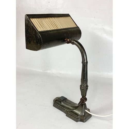 39 - An Art Deco desk lamp, 1930s. 31cm x 23.5cm