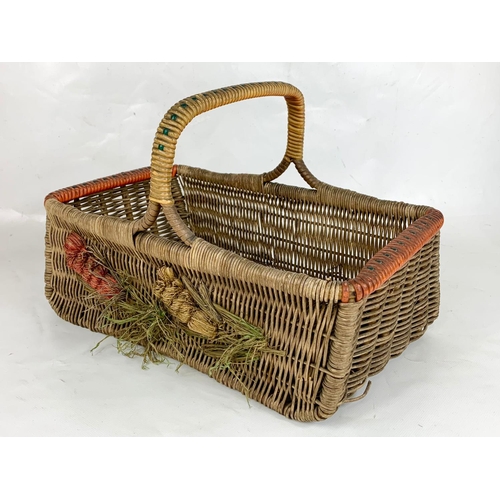 42 - A 1930s wicker basket, 38cm x 26cm