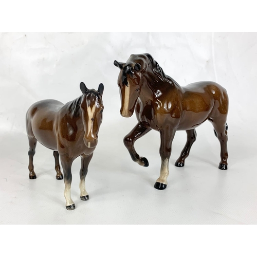 433 - 2 Beswick porcelain horse figures, 22cm x 15cm