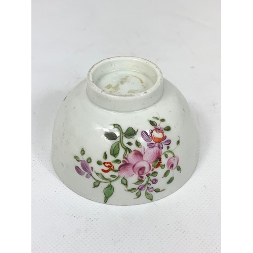 470 - A late 18th century Chinese porcelain tea bowl. 8.5cm x 5cm